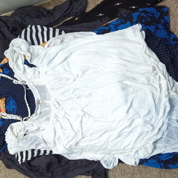 DONATED EACH FP/NASTY GAL/UO/BILLABONG LOT - Picture 6 of 16